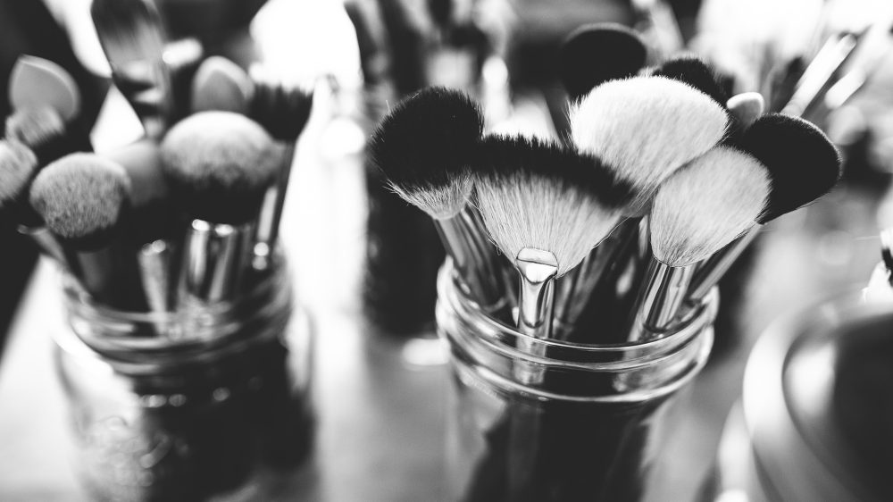 CENSALUD beauty center | Dermatological concealer makeup workshop